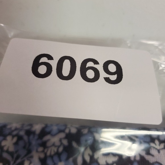 J Jill Women Pima Slub Scoop Neck Side Slit Tee Size XL Blue Floral Short Sleeve - Picture 10 of 10